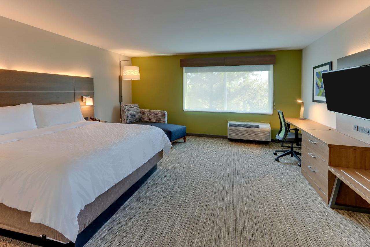 Holiday Inn Express & Suites - Roanoke - Civic Center Экстерьер фото